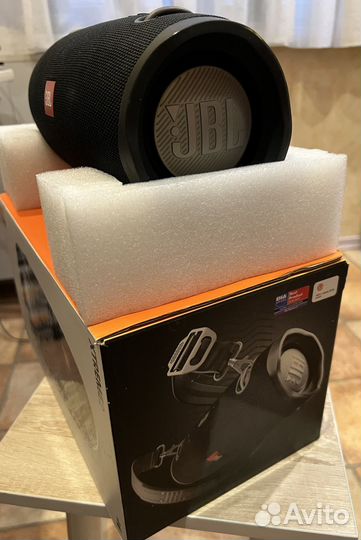 Колонка jbl