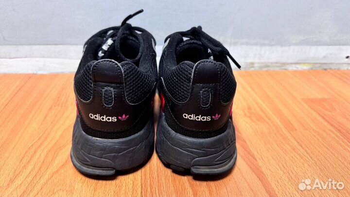 Кроссовки adidas Originals EF5323 б/у