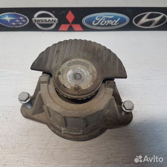 Подушка двигателя левая Mercedes-Benz E-Class W212