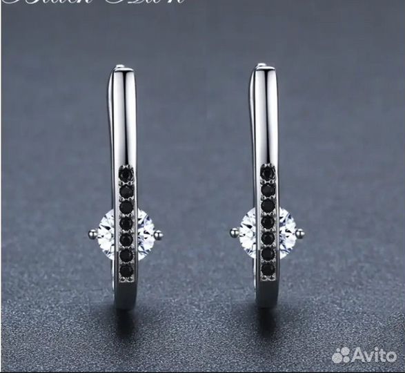 Стильные серьги в серебре