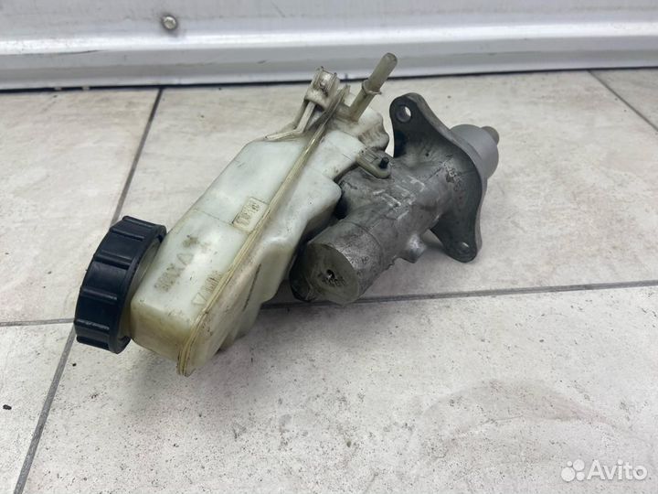 Главный тормозной цилиндр Ford Focus 2