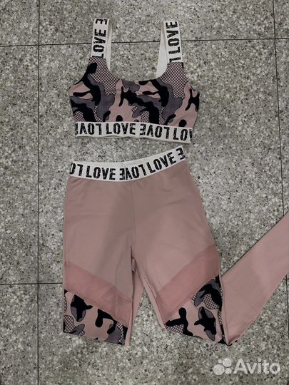 Спортивный костюм женский