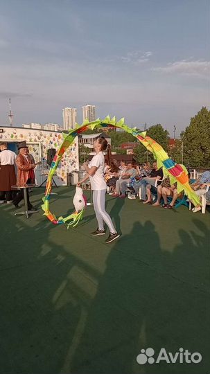 Артисты, Китайский дракон, хулла-хуп, Slinky