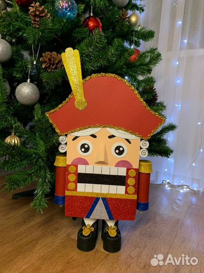 Новогодняя поделка щелкунчик 59 см