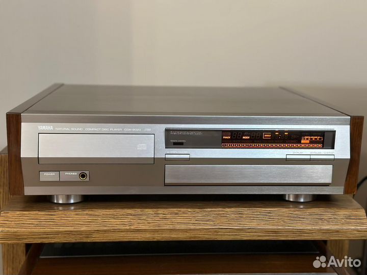 CD проигрыватель Yamaha cdx 2020