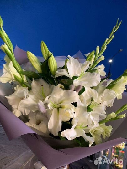 Букет с лилией, букеты с доставкой, цветы