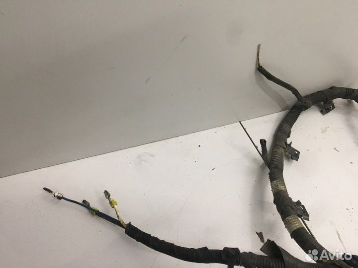 Электропроводка под капот (Kia Mohave)