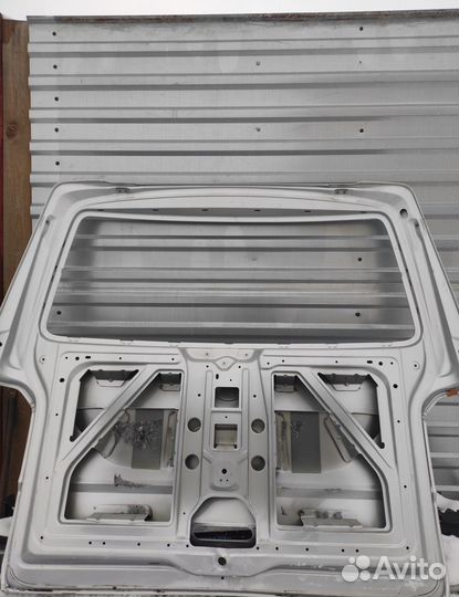 Дверь багажника Volkswagen Caravelle