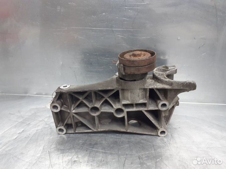 Кронштейн генератора Volkswagen polo (1999-2001)