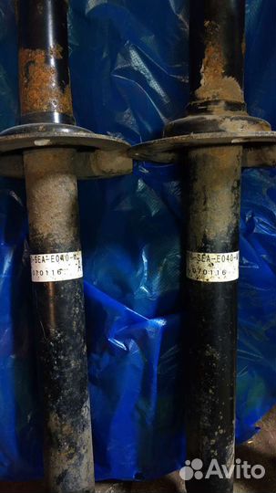 Задний амортизатор (стойка) Honda Accord 7