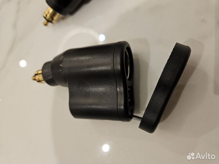 Зарядное устройство с двумя портами usb