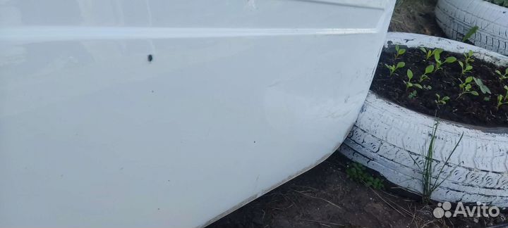 Задняя левая дверь Лада Гранта