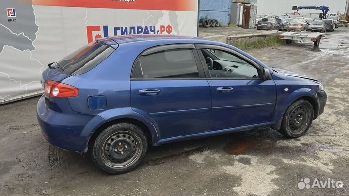 Отражатель в бампер задний левый Chevrolet Lacetti (J200) 42438017