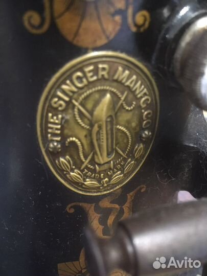 Швейная машина Singer