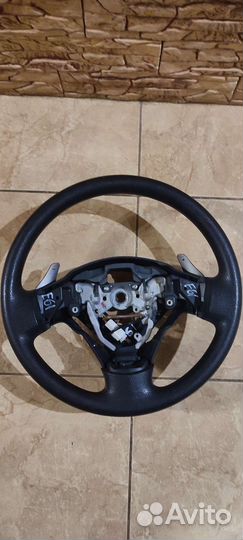 Руль toyota corolla Е61 с лепестками