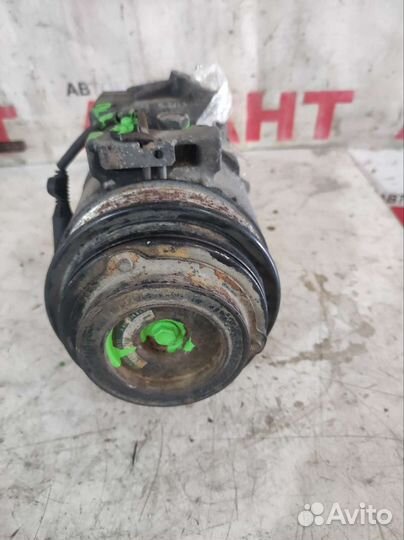 Компрессор кондиционера на Мерседес 210