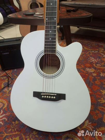 Акустическая гитара белая новая Elitaro