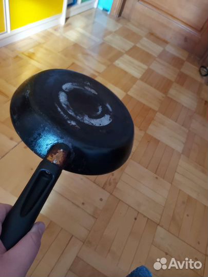 Алюминевая сковорода