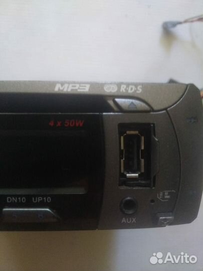 Автомагнитола Hyundai H-CDM8027