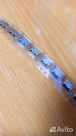 Вертикальный разъем micro usb