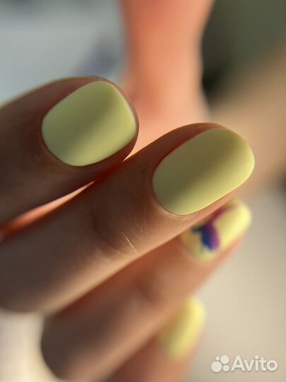 Маникюр педикюр