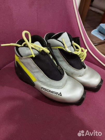 Лыжные ботинки