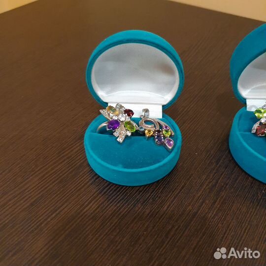 Комплект ювелирных изделий из серебра 925 пробы