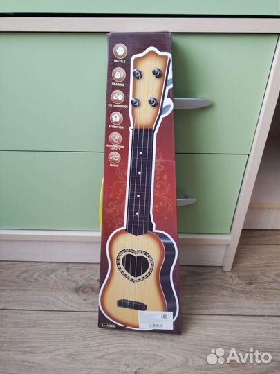 Детская гитара