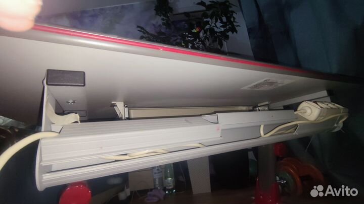 Письменный стол с регулировкой высоты