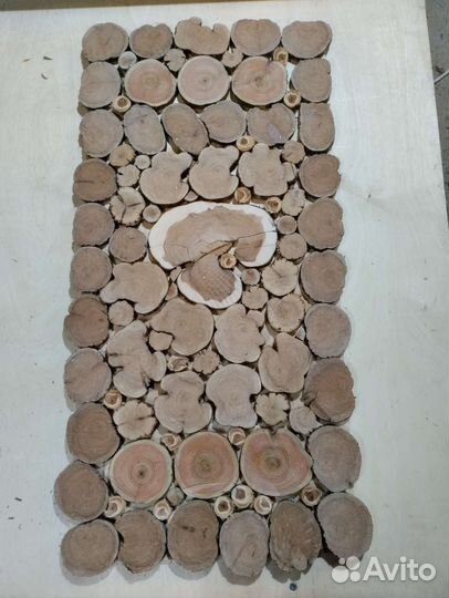 Стволы и спилы кавказского можжевельника