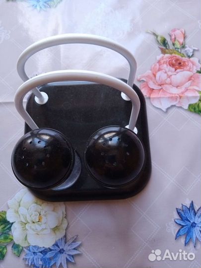 Чашки, солонка, перечница, салфетница