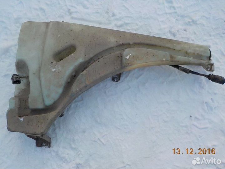 Бачок омывателя лобового стекла Volkswagen Touareg