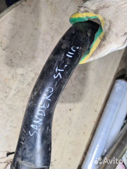 Патрубок воздушного фильтра Renault Sandero 2010