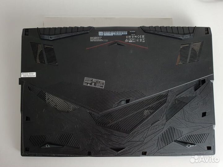 Ноутбук MSI 17