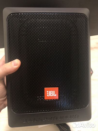 Сабвуфер под сиденье jbl