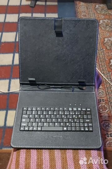 Чехол для планшета с клавиатурой
