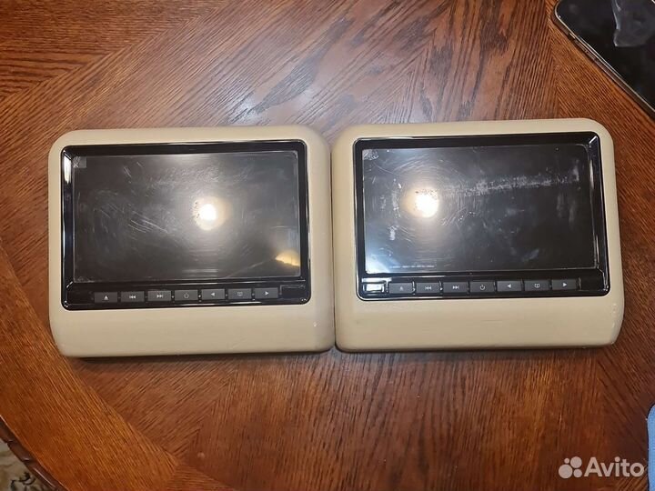 Мониторы в машину на подголовники от Mersedes