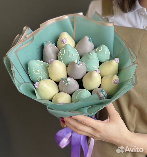 Букеты из клубники в шоколаде, подарок любимой