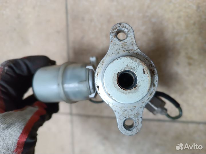 Главный тормозной цилиндр BM44 Субару,Ниссан