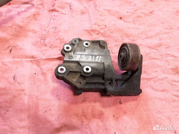 Кронштейн кондиционера Mitsubishi Pajero Sport 3