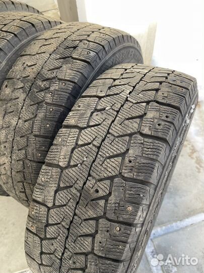 Колеса в сборе 215/65 R16C 109/107Q зимние шипы