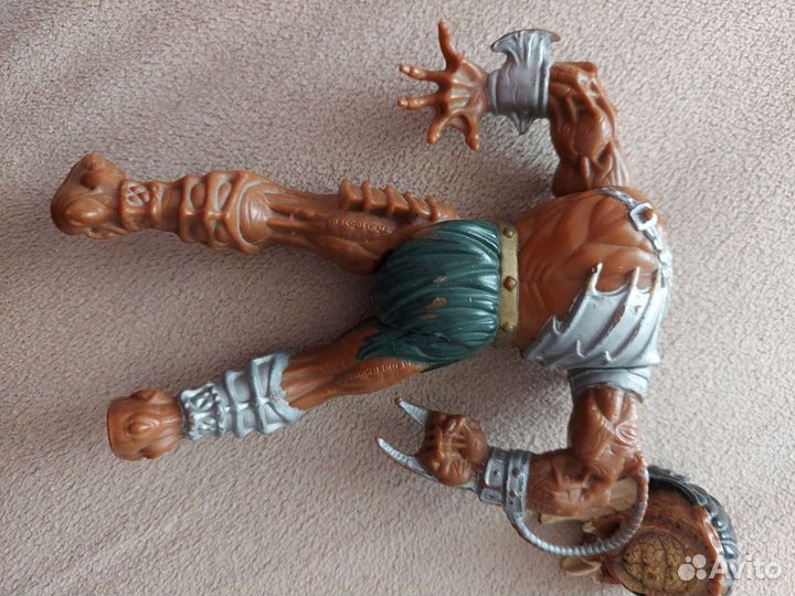 Фигурка хищник