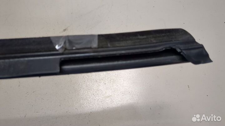 Молдинг стекла Tesla Model S, 2013