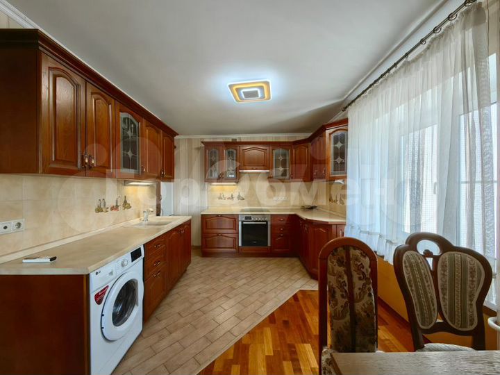 2-к. квартира, 57 м², 7/16 эт.