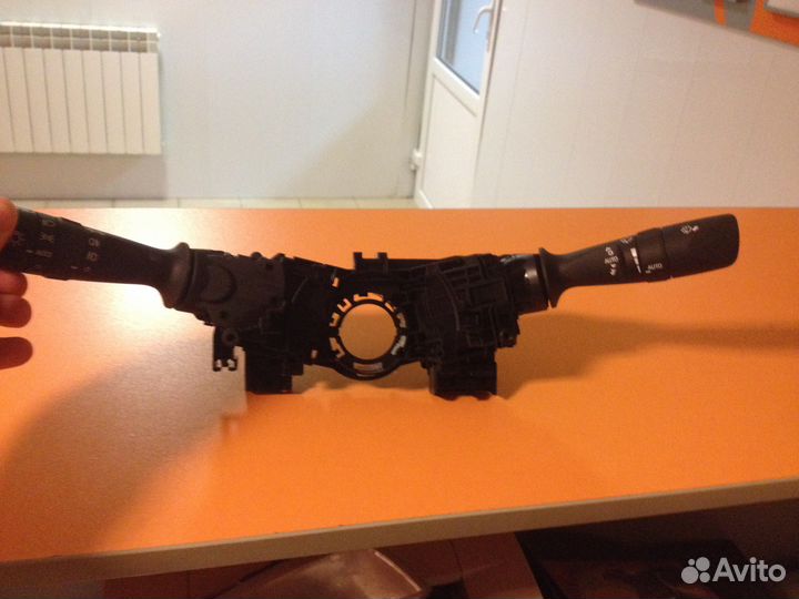 Подрулевой переключатель на Toyota Camry V55