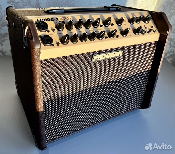 Комбоусилитель Fishman LoudBox Artist
