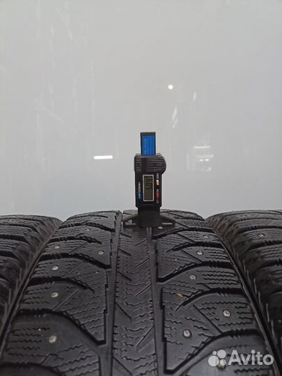 Bridgestone Ice Cruiser 7000 215/60 R16