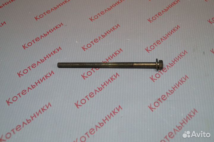 Nissan 11719-53J11 Болт натяжной генератора