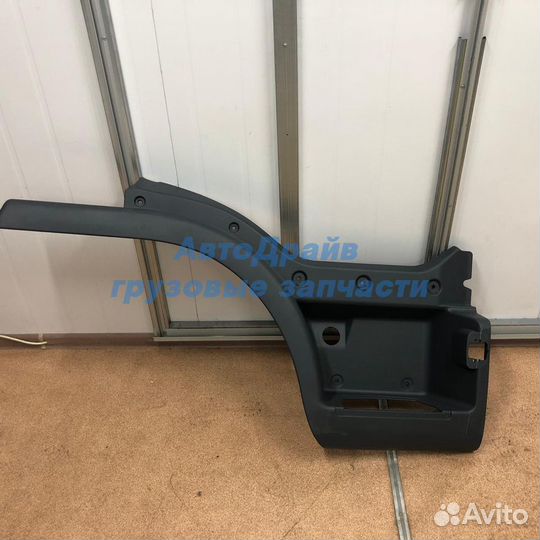 Подножка Ман Тгл 81615100942