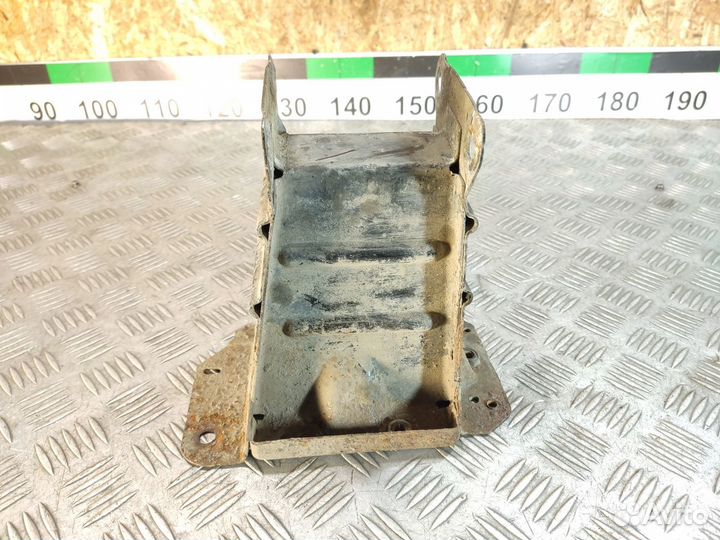 Кронштейн усилителя переднего бампера A 169